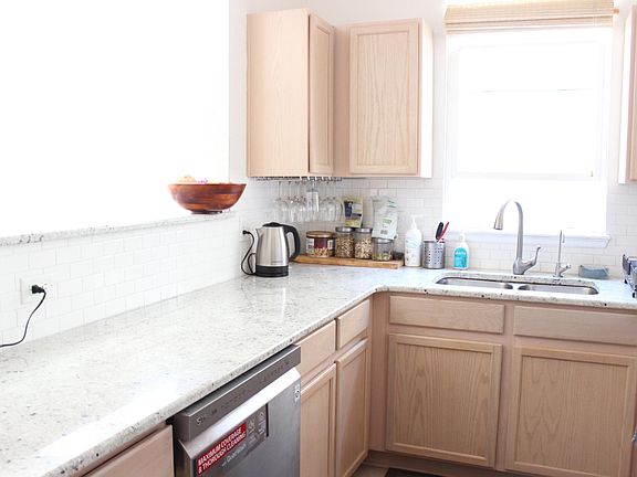 4th image of 1521 N Vine St APT 203