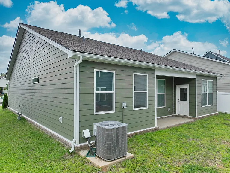 7187 Sutton Dr — Photo 43