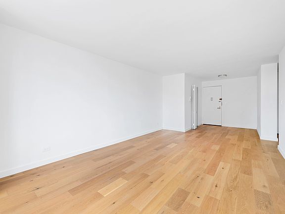 5th image of 301 E 79th St APT 17C