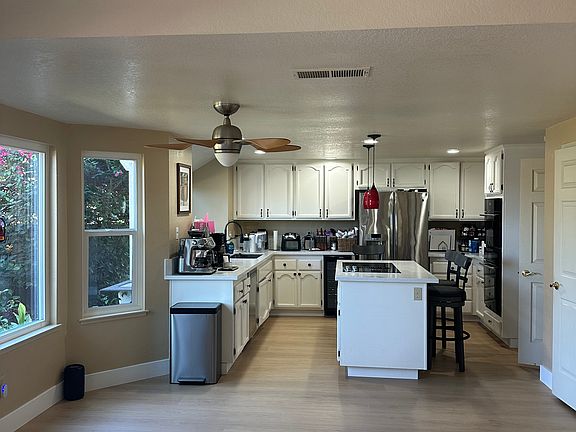 4th image of 16205 Avenida Suavidad