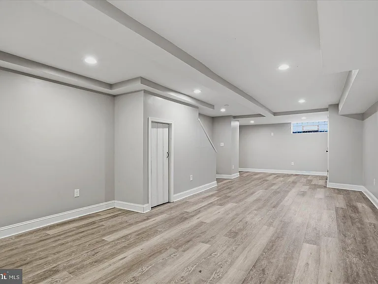 2605 Denison St — Photo 20