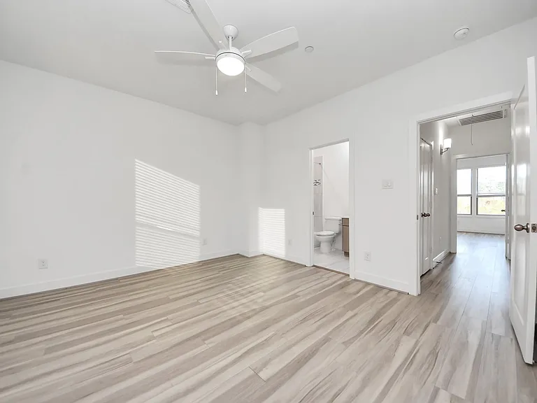 18716 Centro Main St #B — Photo 34