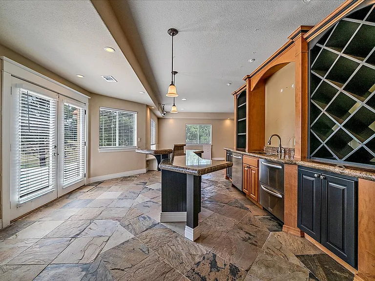 6265 Diamond Ridge Pkwy — Photo 30