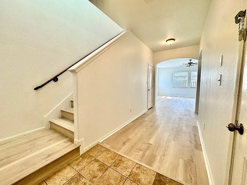 14239 Oro Valley Dr