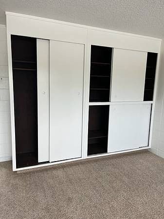 Interior Closet 75 Perry