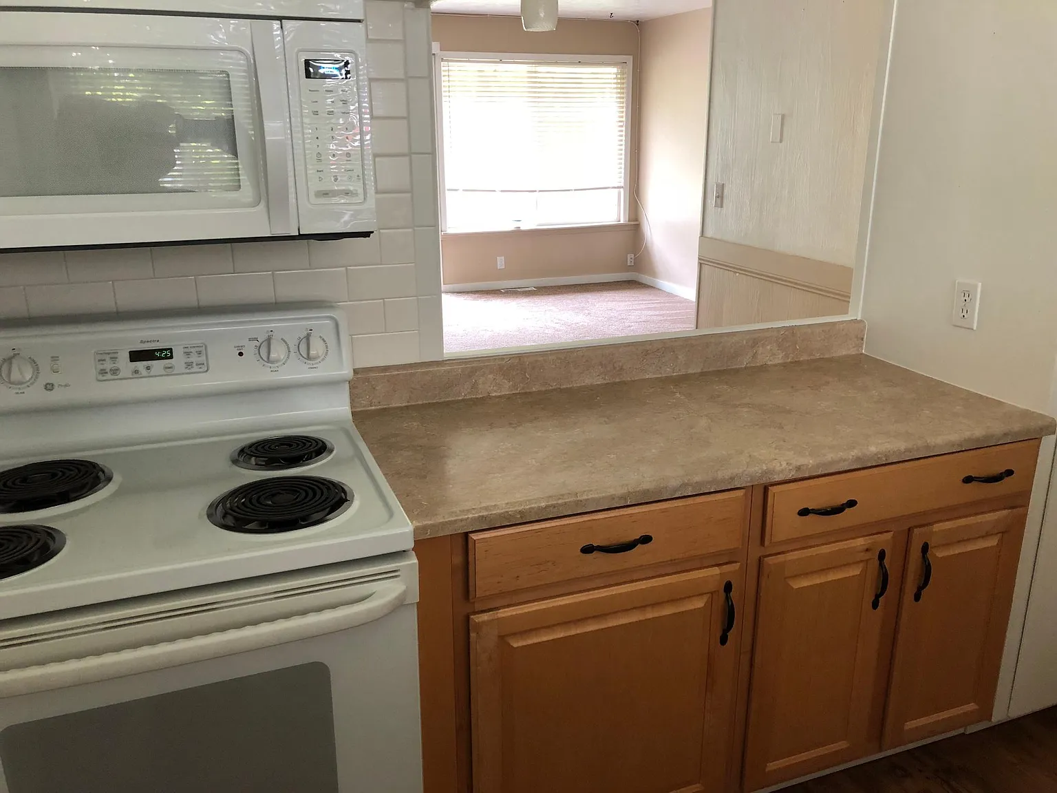 1504 Torthay Pl photo 1