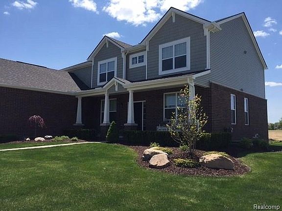 2nd image of 61279 Saddlecreek Dr