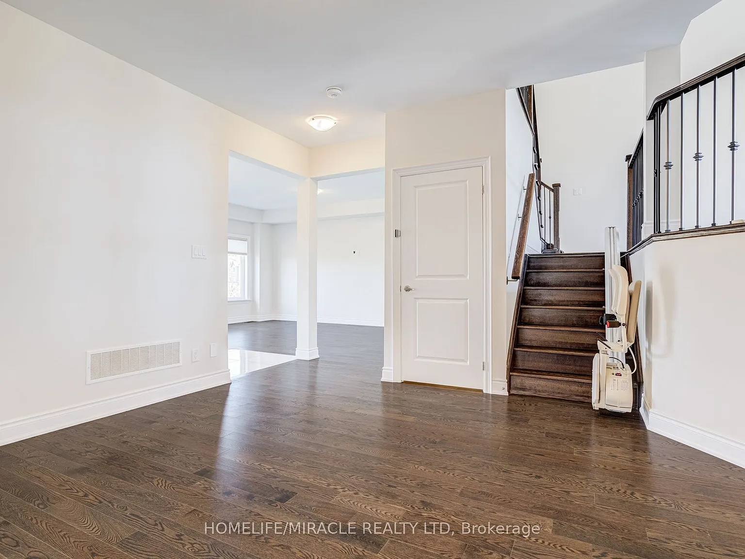 4 bed, $3,200 — Photo 4
