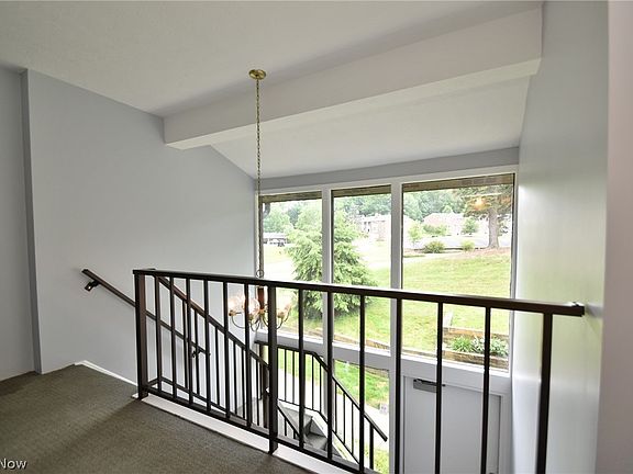 3rd image of 6890 Carriage Hill Dr