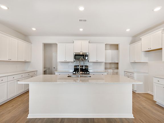 4th image of 1029 Riverbed Retreat Ln