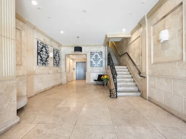 35 N Raymond Ave Unit 204, Pasadena, CA 91103