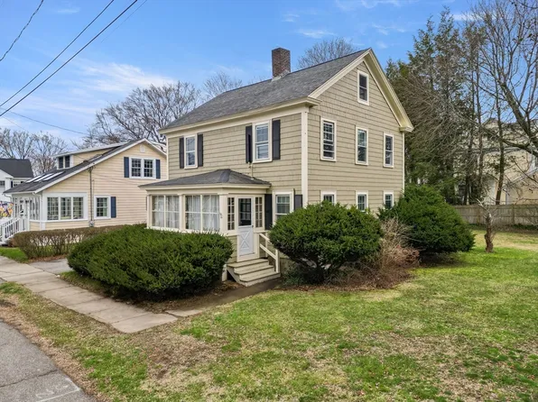 16 Dawes St, Newburyport, MA 01950