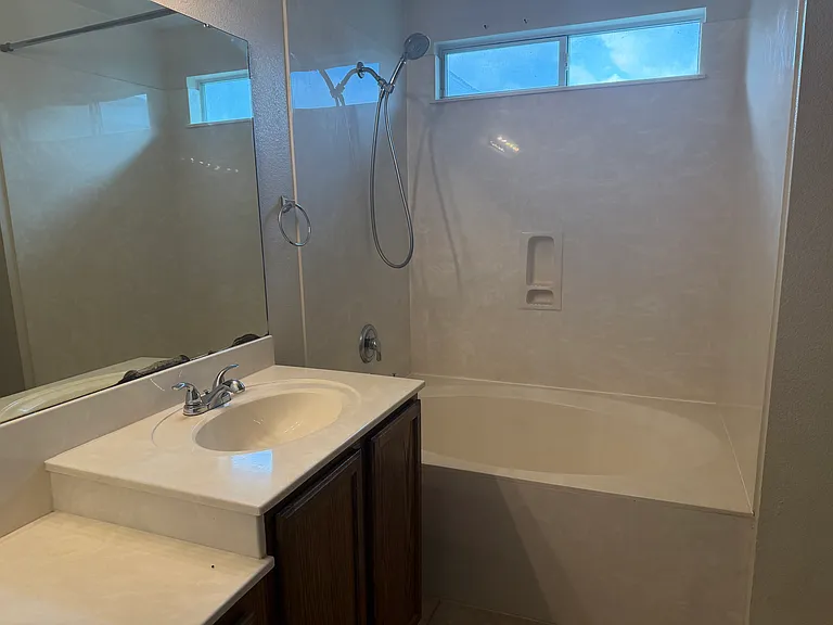 2300 Maedell Dr — Photo 9