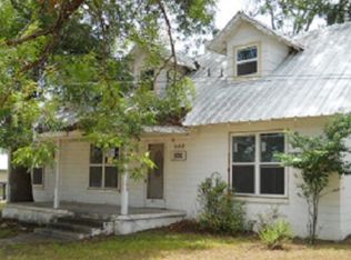 101 N 20th St, Junction, TX 76849
