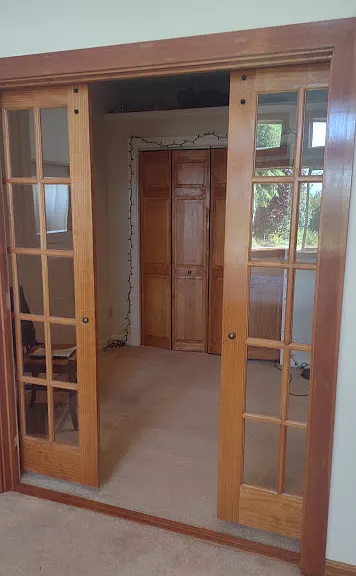 Ashley Dr — Photo 15