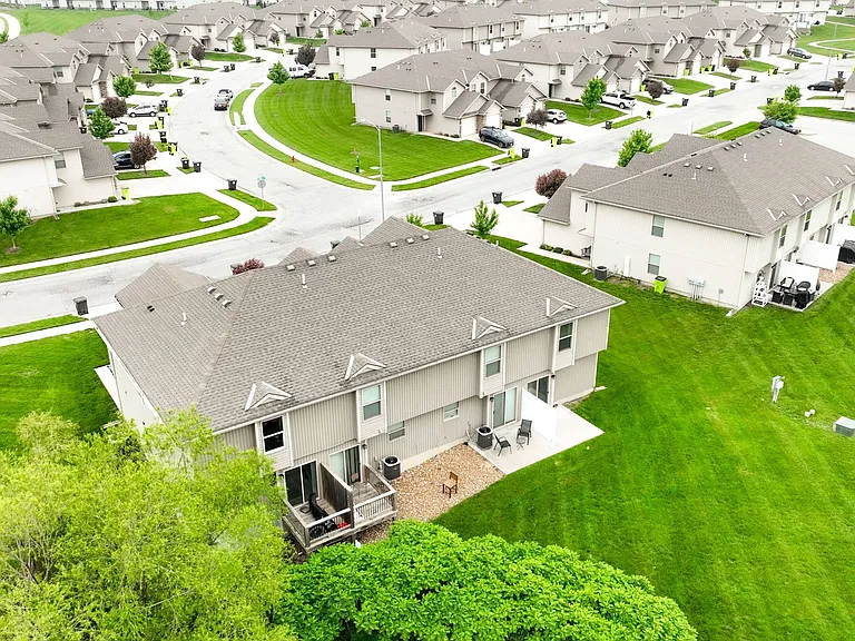 Traditions Townhomes — Photo 20