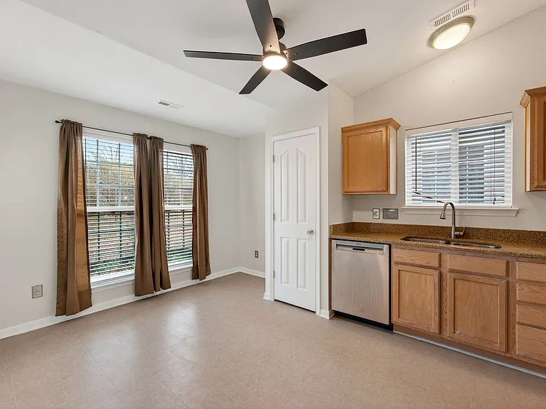 4352 Bubbling Brook Ct — Photo 6