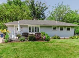 8 Hollybrook Ave, Lumberton, NJ 08048