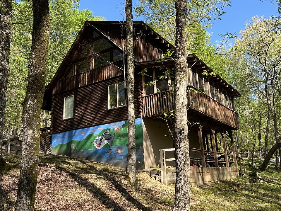 1st image of 600 Crow Ln
