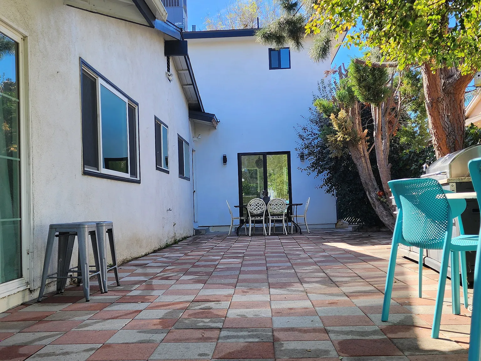 3 bed, 1385 sqft, $4,500 — Photo 4