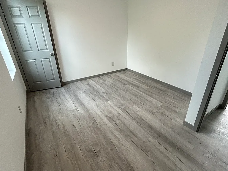 237 Iowa St — Photo 14