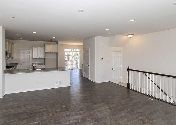 3rd image of 828 Paisley Ct #12.03