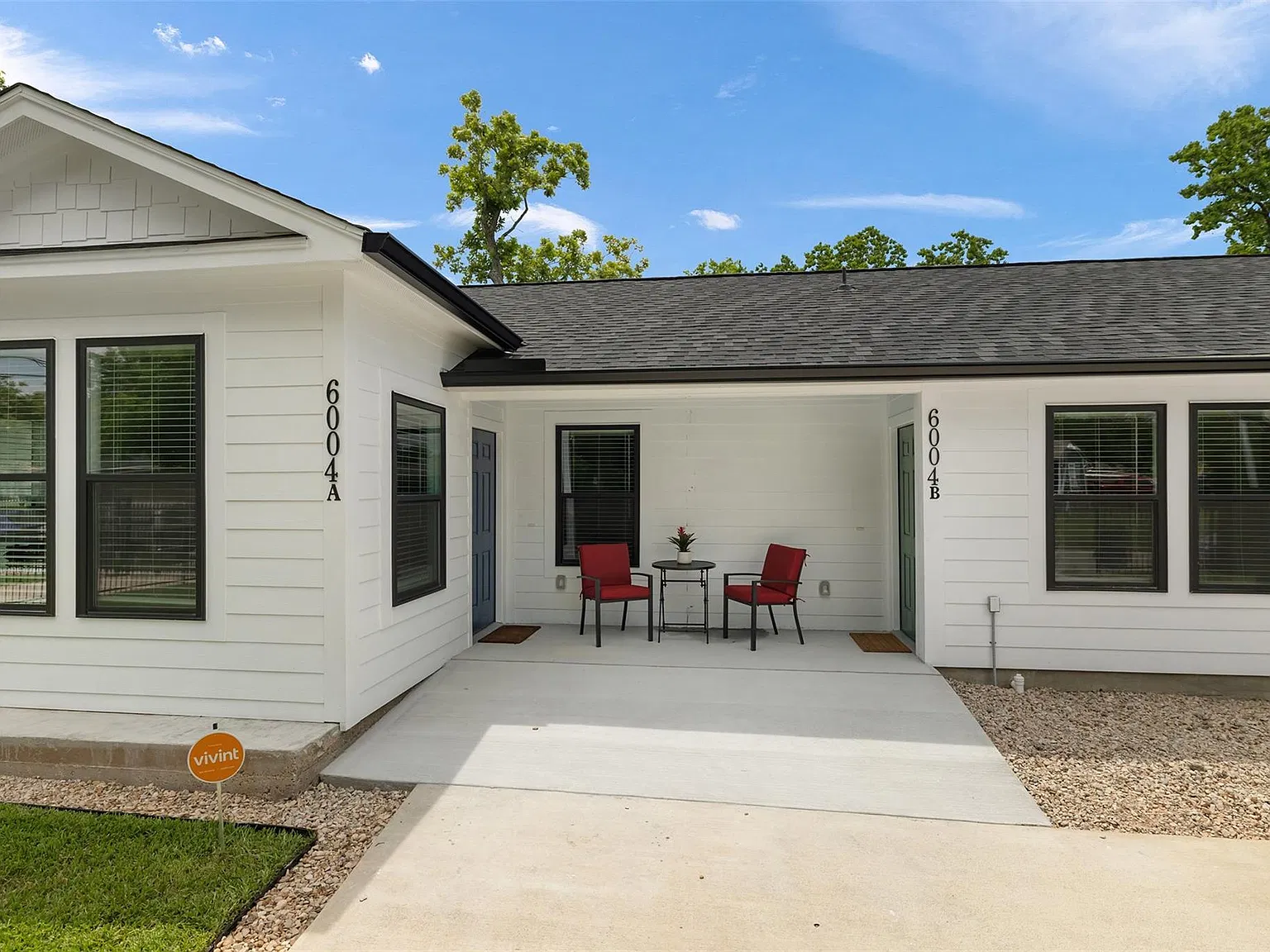 6004 Bois D Arc St — Photo 2