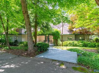 320 Bluff Dr NE, Hartselle, AL 35640