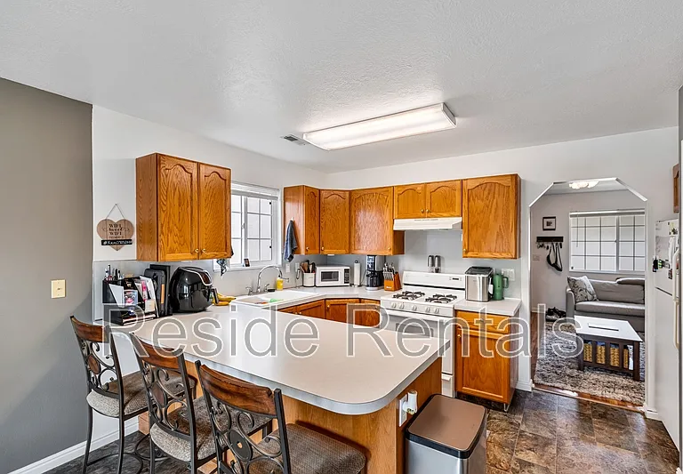 1637 Talon Dr #1 — Photo 6