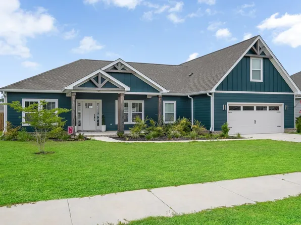 92 Stillmont Dr, Crawfordville, FL 32327