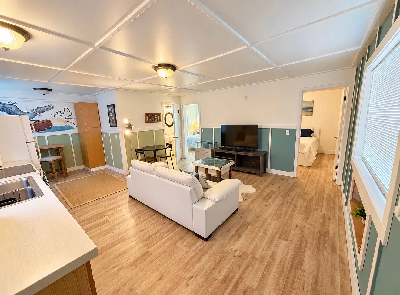 2 bed, 950 sqft, $1,600 — Photo 3