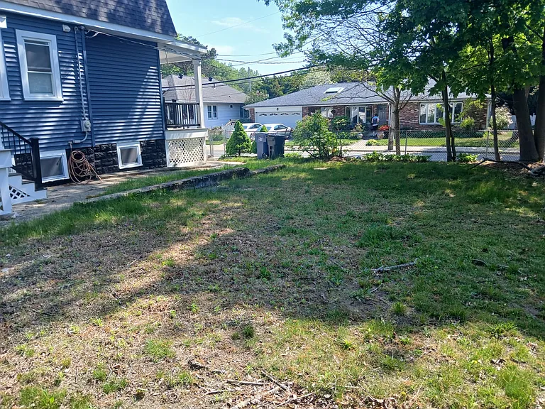 90 Edgemere Rd — Photo 52