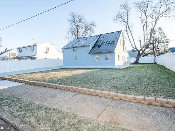 9333 Treaty Rd, Philadelphia, PA 19114