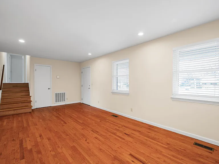 3076 Speicher Cir — Photo 17