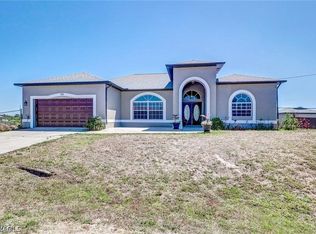 725 Castlestone Ave S, Lehigh Acres, FL 33974