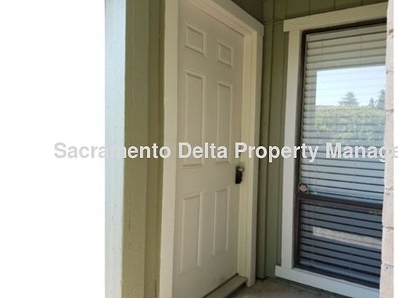 2nd image of 5933 Moss Creek Cir