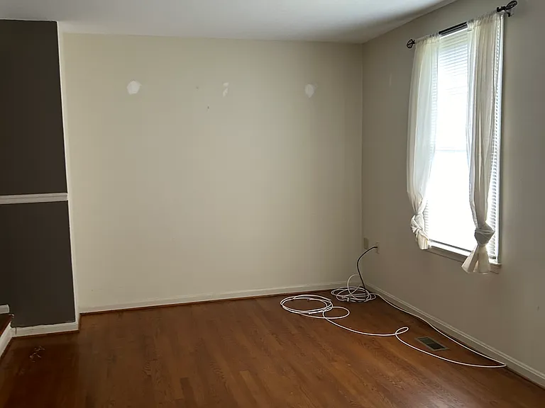 118 Grantham Ct — Photo 3