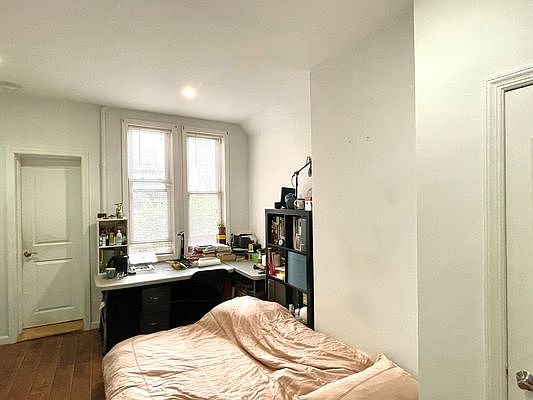 5th image of 11-22 47th Ave #2-R