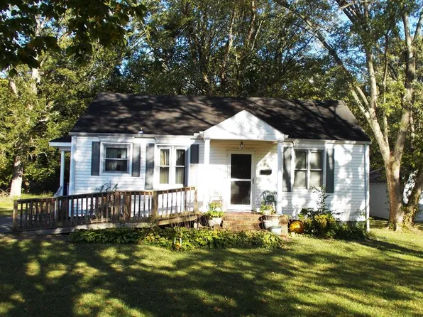 156 Magnolia Ave, Camden, TN 38320