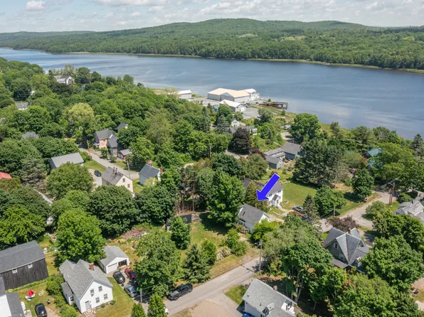 26 Kaler Street, Winterport, ME 04496