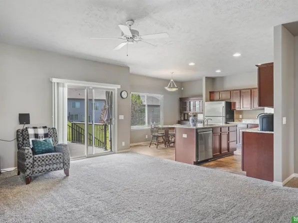 13825 Vane St, Omaha, NE 68142
