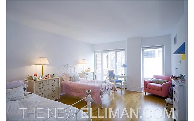 Rented by Douglas Elliman | media 14