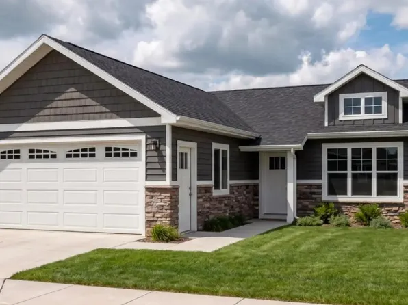 234 Challenger Way, Watertown, SD 57201