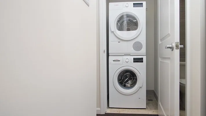 Rented by Nooklyn NYC LLC | media 19