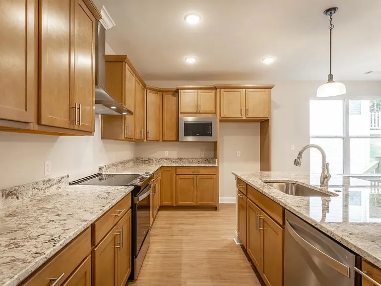 7019 Mercedes Ln #1562 — Photo 4