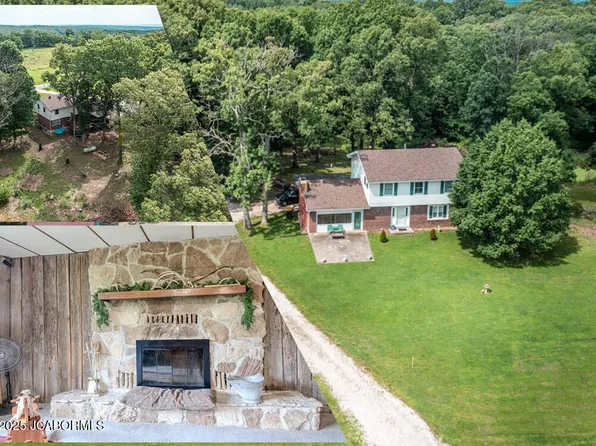 3674 State Road Aa, Holts Summit, MO 65043