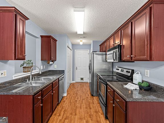 3rd image of 23 Grier Ln