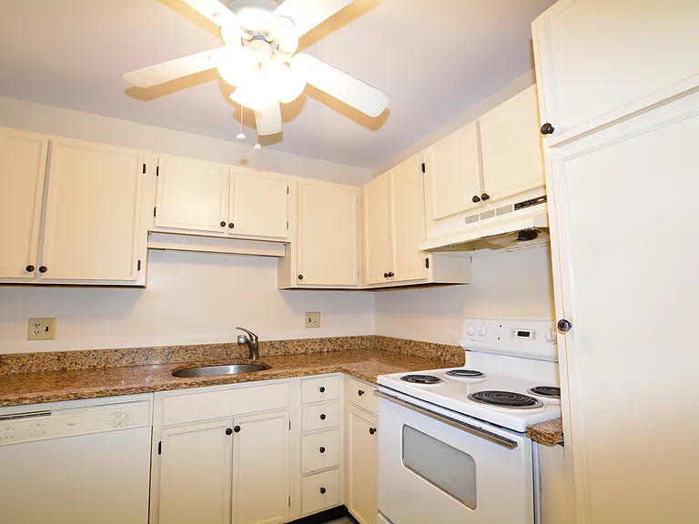 147 Milk St #10 — Photo 4