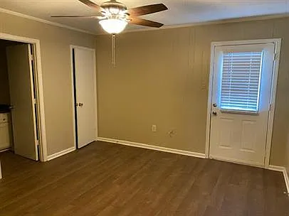313 Mildred Street - B — Photo 3