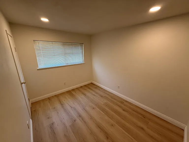 265 W Campus View Dr — Photo 6